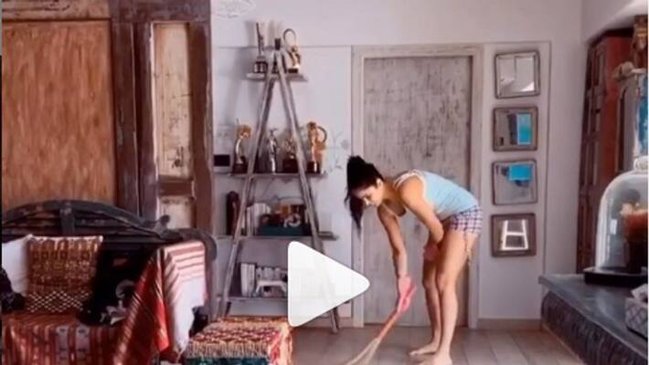 katrina kaif doing home maker work due to corona katrina kaif doing home maker work due to corona