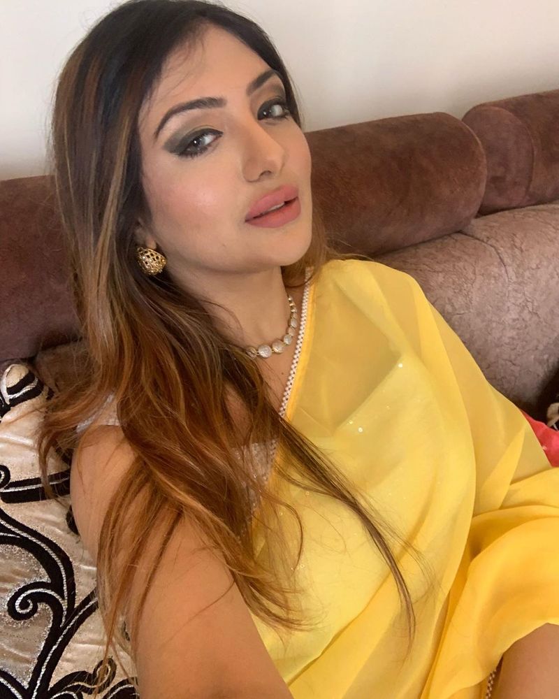Khushi mukherjee