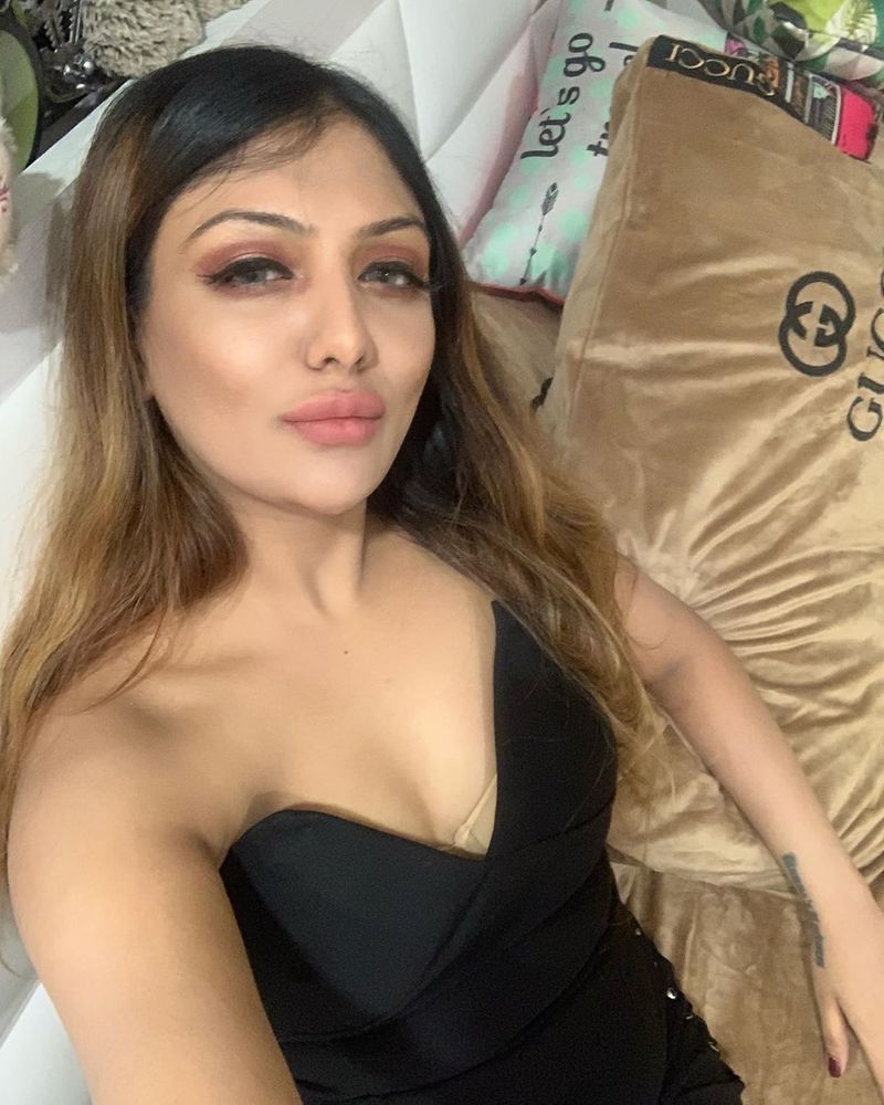 Khushi mukherjee