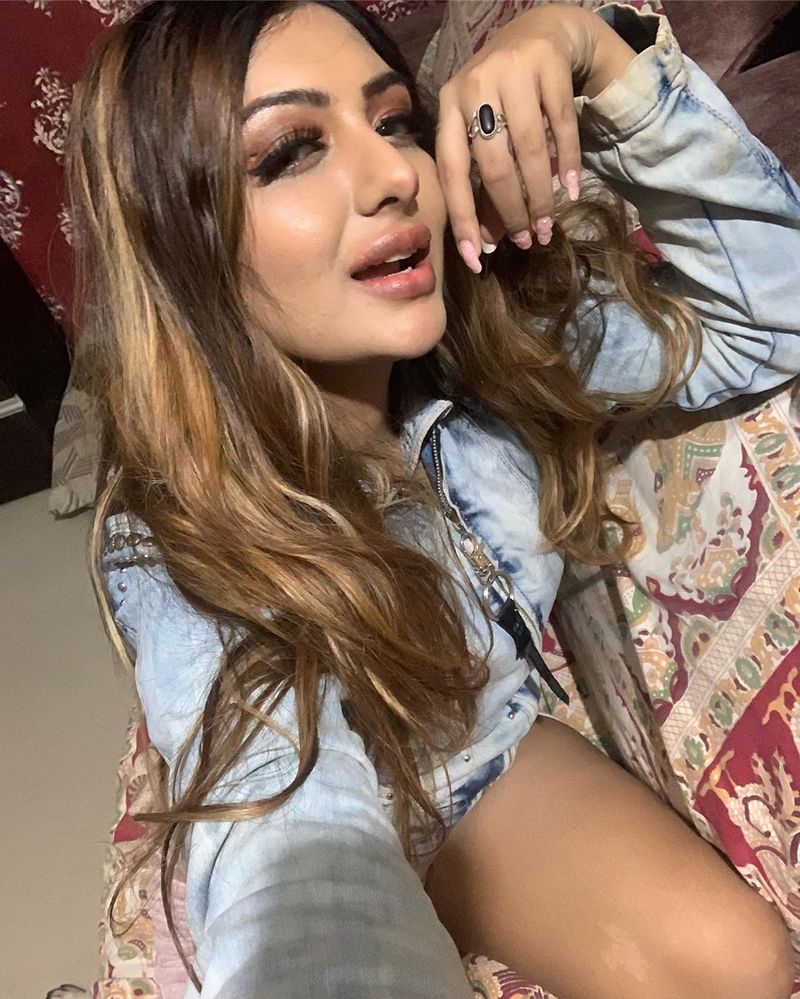 Khushi mukherjee