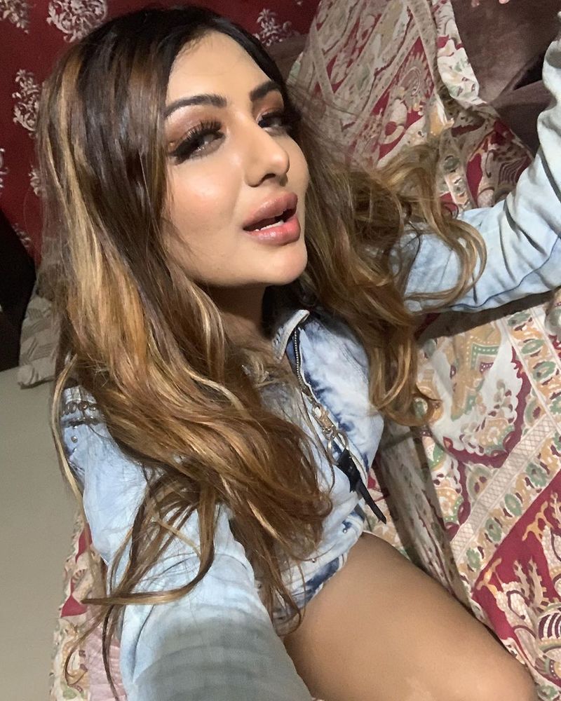 Khushi mukherjee