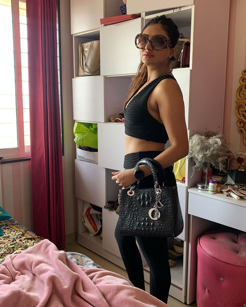 Khushi mukherjee