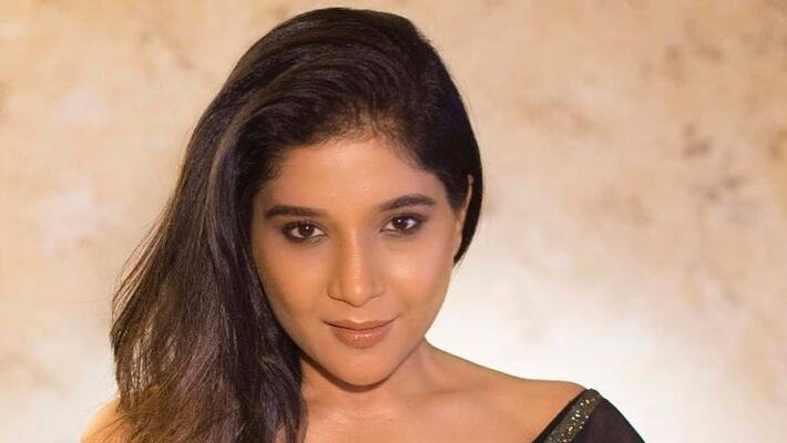 Big Boss Fame Sakshi agarwal Hot Saree Photo Shoot Big Boss Fame Sakshi agarwal Hot Saree Photo Shoot