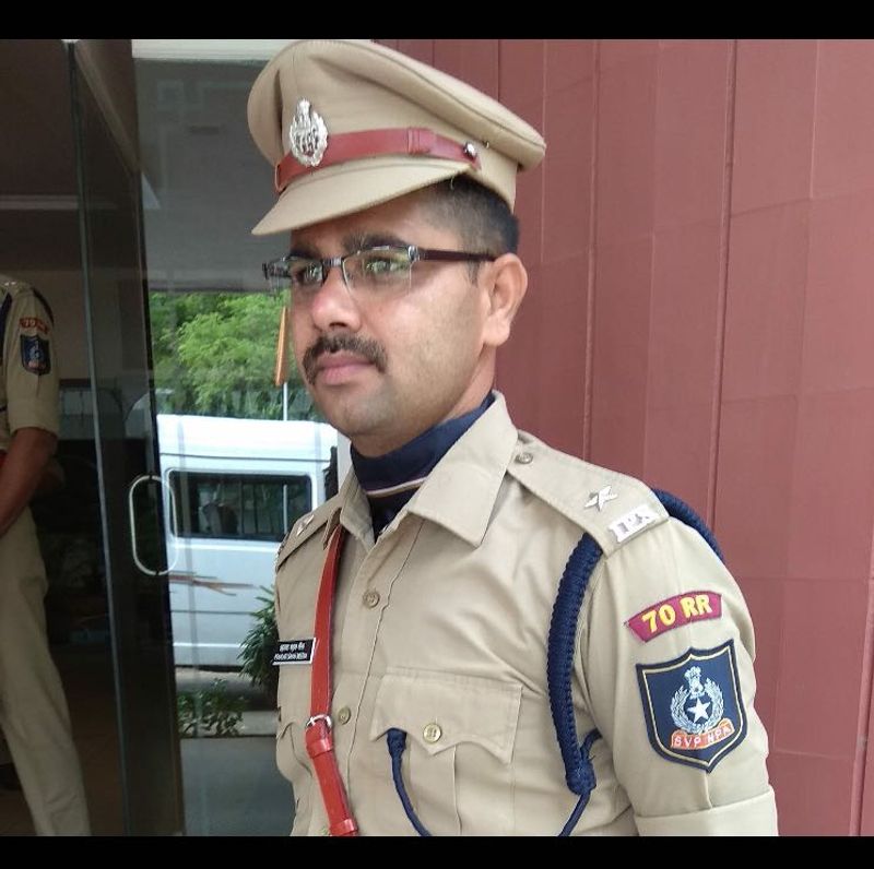 railway gang man turned ips prahalad meena rajasthan ips success story kpt