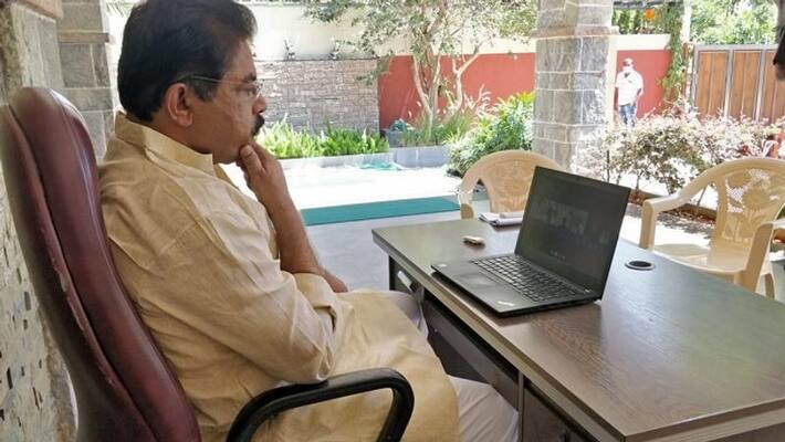 Karnataka Govt puts inter state migrant labour movement on hold Karnataka Govt puts inter state migrant labour movement on hold