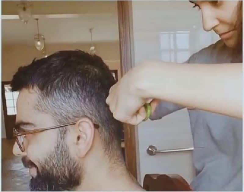 anushka sharma hair cutting her husband viratkohli