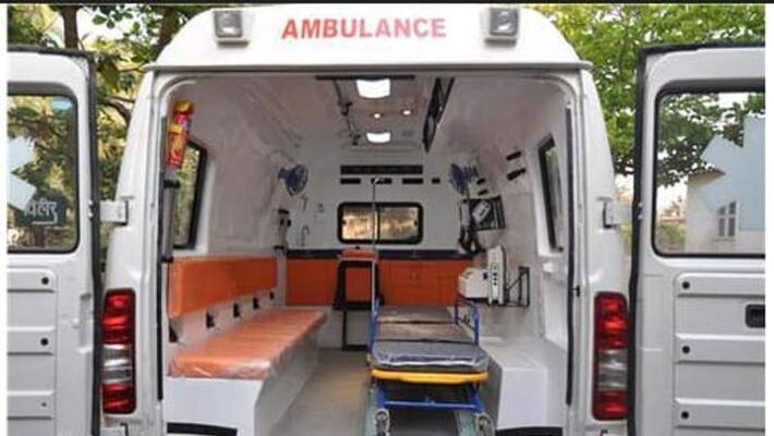 कालाबुरागी में दुर्घटनास्थल पर नहीं आई 108 एंबुलेंस कालाबुरागी में दुर्घटनास्थल पर नहीं आई 108 एंबुलेंस