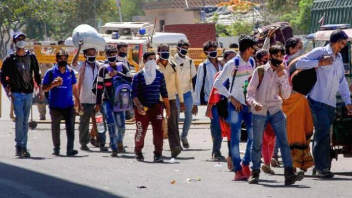 in lockdown surat police fire tear gas against the migrant workers in lockdown surat police fire tear gas against the migrant workers