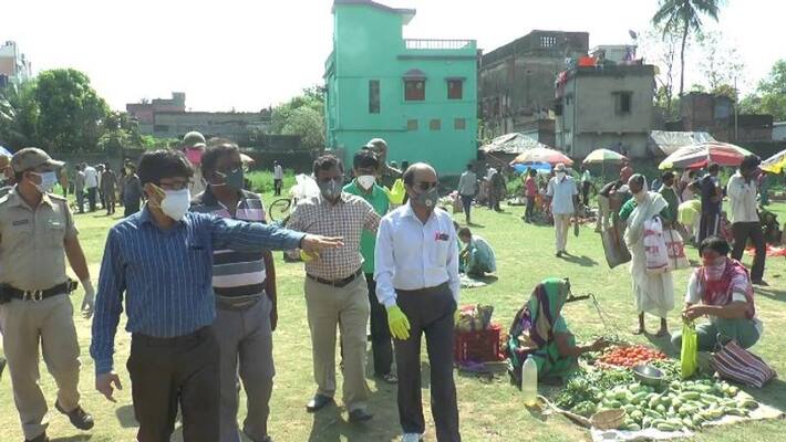 Midnapore district administration has taken a new initiative to reduce market congestion Midnapore district administration has taken a new initiative to reduce market congestion