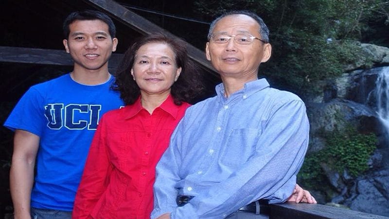 Doctors living in tents to protect wife and children from corona virus infection kps