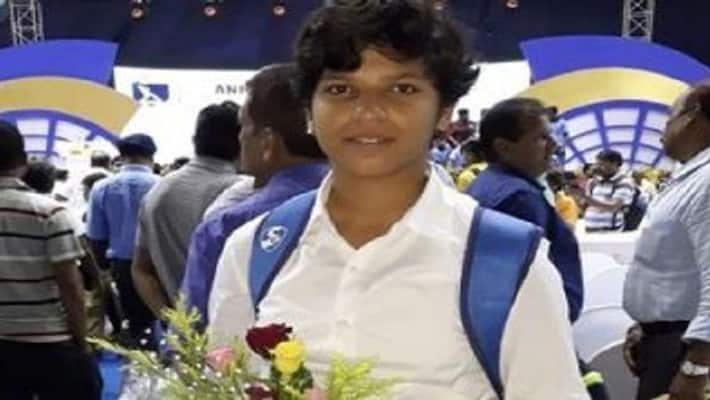 16-year-old Richa won all hearts, donated 1 lakh rupees to deal with Corona KPB 16-year-old Richa won all hearts, donated 1 lakh rupees to deal with Corona KPB