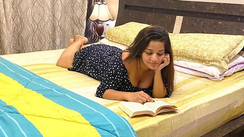 वैसे, सभी स्टार्स की तरह ही मोनालिसा भी फैमिली के साथ घर में ही टाइम स्पेंड कर रही हैं। इससे पहले उन्होंने पति विक्रांत और सास के साथ फोटो भी शेयर की थी।