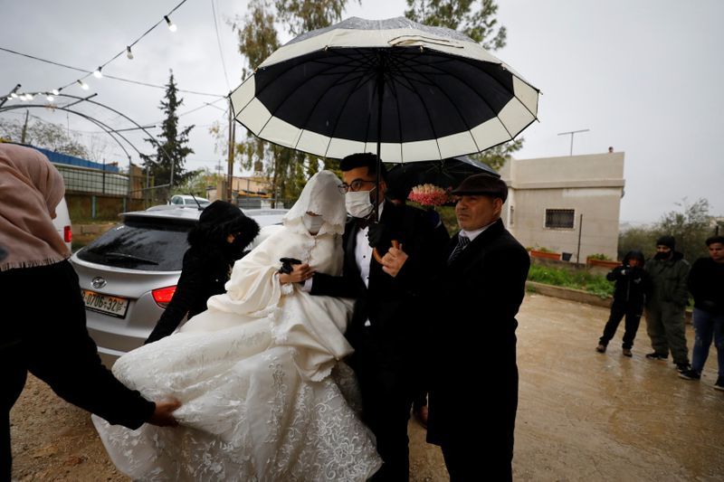 coronavirus cannot stop these couples from getting married KPP