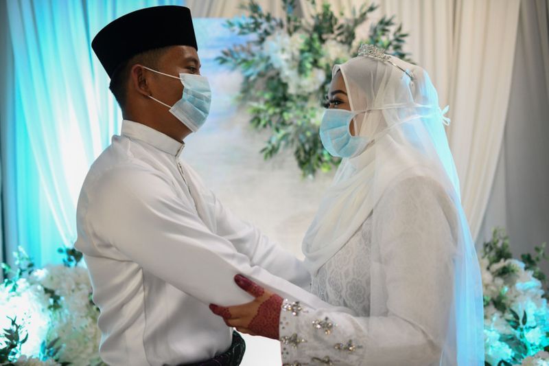 coronavirus cannot stop these couples from getting married KPP