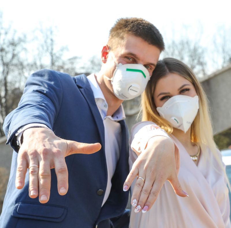 coronavirus cannot stop these couples from getting married KPP