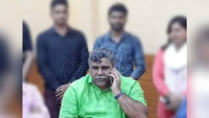 Mayor starts online chamber to maintain social distance in Asansol Mayor starts online chamber to maintain social distance in Asansol
