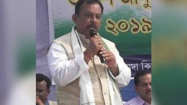 Congress leader provides free shetler and food to Doctors and health workers in Birbhum. Congress leader provides free shetler and food to Doctors and health workers in Birbhum.