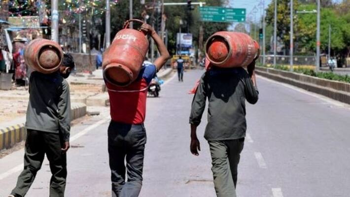 No shortage of LPG cylinders, petrol, diesel during lockdown: Indian Oil No shortage of LPG cylinders, petrol, diesel during lockdown: Indian Oil