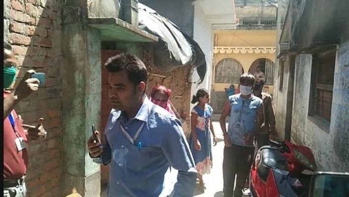 Bank workers faces wrath of local women in Rampurhat at Birbhum Bank workers faces wrath of local women in Rampurhat at Birbhum