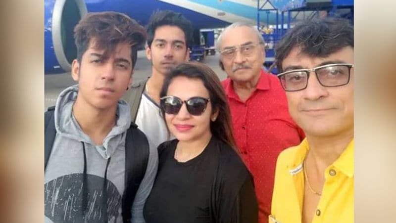 फिलहाल कोरोना के चलते शो की शूटिंग है इसलिए सभी स्टार्स अपने-अपने घर में फैमिली के साथ वक्त बीता रहे हैं।