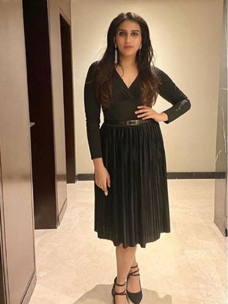 Malavika Jayaram Photo Gallery