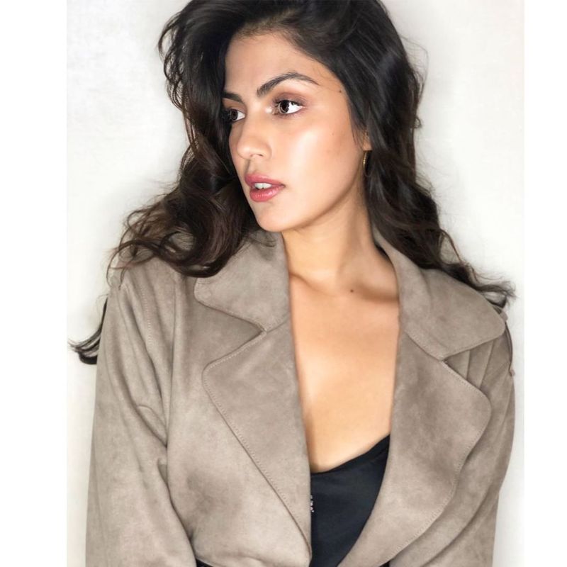 (Courtesy:Instagram)వీరిద్దరూ పబ్లిక్ గానే చెట్టాపట్టాలేసుకుని తిరిగేస్తున్నారు.