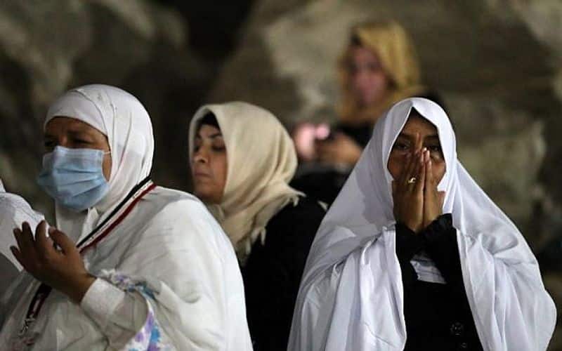 Coronavirus Saudi Arabia bars pilgrims from abroad for Hajj limits numbers