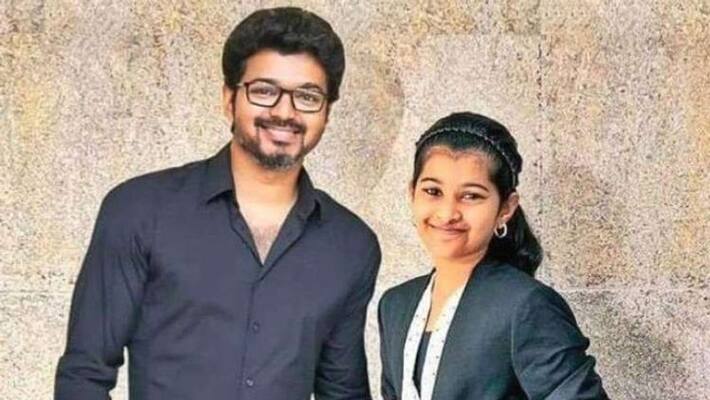Thalapathy Vijay Daughter Divya Shasha Latest Photo Going Viral Thalapathy Vijay Daughter Divya Shasha Latest Photo Going Viral