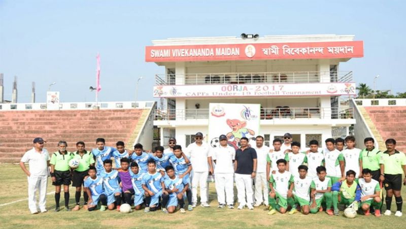 Sabzimandi in cricket stadium in Tripura, people coming to buy meat and fish KPB