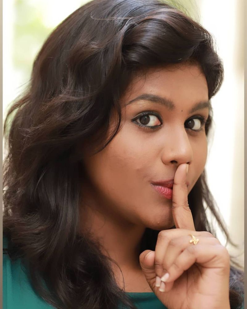 Dhivyadharshini