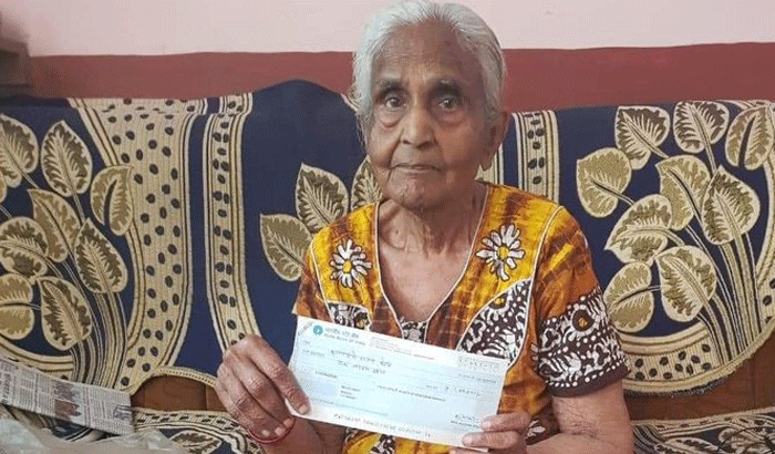 82 years old women donated 1 lakh rupees of pension corona relief fund in vidisha mp kpt 82 years old women donated 1 lakh rupees of pension corona relief fund in vidisha mp kpt
