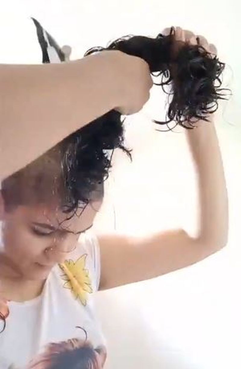Kannada actress Sukrutha Wagle donates her hair for Cancer patients