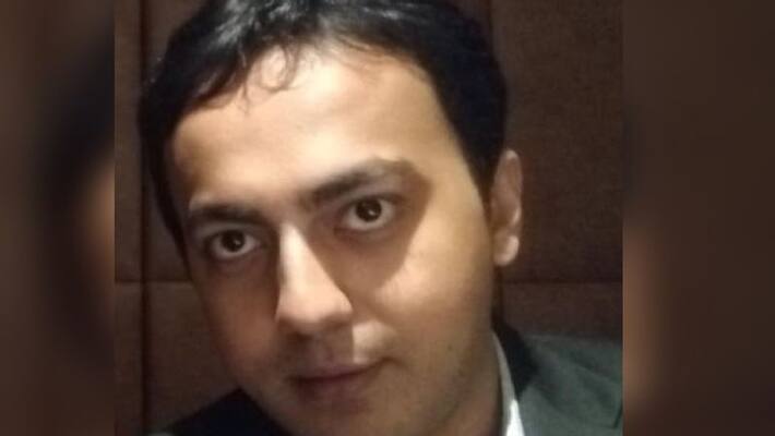 Doctor taken to Police station for critising govt's decision in Kolkata Doctor taken to Police station for critising govt's decision in Kolkata