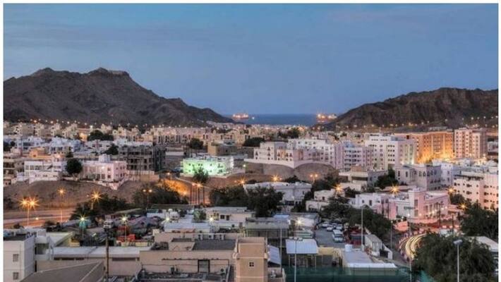 Oman introduces penalties for coronavirus lockdown violations Oman introduces penalties for coronavirus lockdown violations