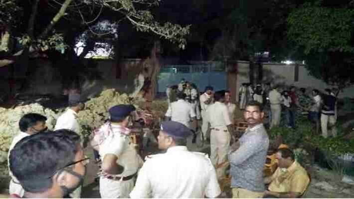 attack on police in madhubani six police men and two local injured pra attack on police in madhubani six police men and two local injured pra