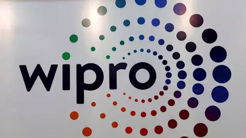 इससे कुछ दिन पहले कुछ मीडिया रिपोर्ट्स में दावा किया गया था की अजीम प्रेमजी ने कोरोना से लड़ने के लिए 50000 करोड़ रुपए दान किए हैं। जिसे कंपनी ने गलत बताया था दरअसल, कंपनी ने बताया था कि यह रकम एक साल पहले मार्च 2019 में तब दान की गई थी जब अजीम प्रेमजी ने विप्रो में अपनी हिस्सेदारी का 34 पर्सेंट( 52750 करोड़ रुपये) दान करने का फैसला किया था।