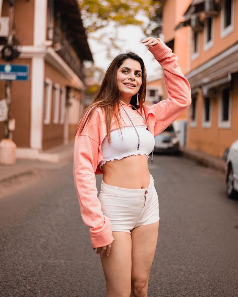 Isha anand sharma