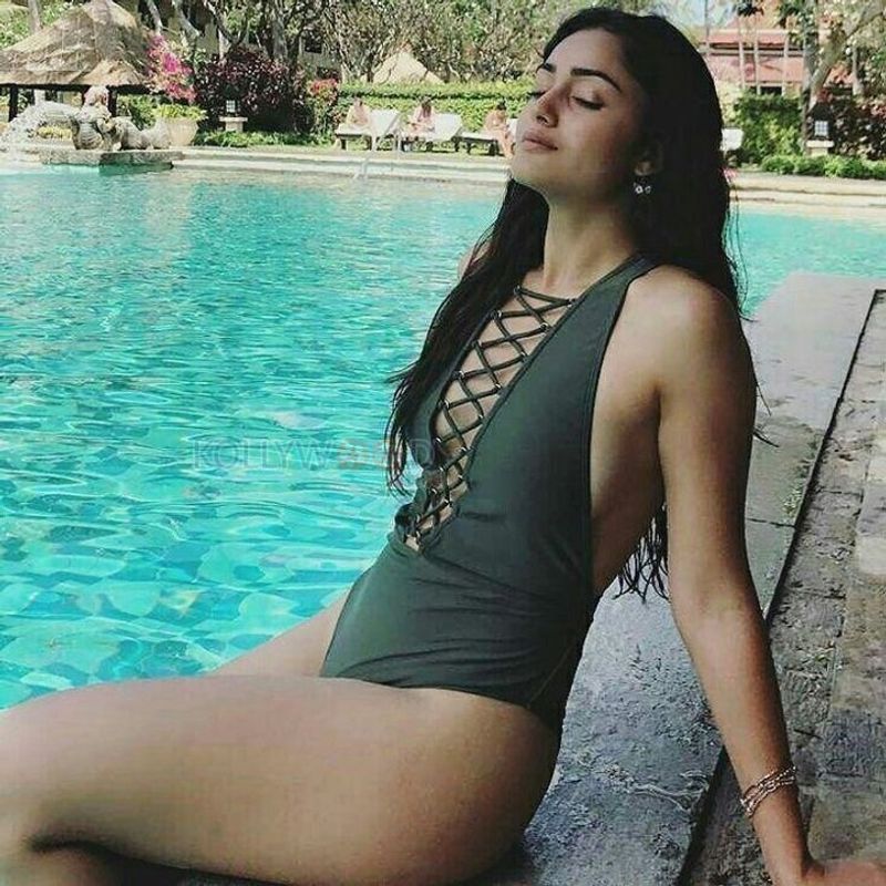 bengali actress Tridha chowdhary gets Super trolled after posted her bold photoshoot BRD