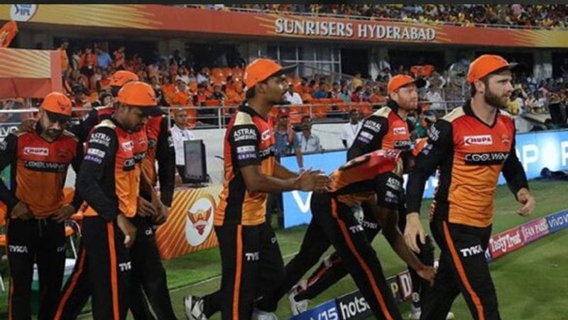 आनंद ने अपना आखिरी IPL मैच साल 2013 में खेला था। इसके बाद किसी भी टीम ने उन्हें अपने साथ जोड़ने में रुचि नहीं दिखाई।