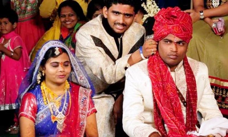 ग्रेजुएशन के दौरान प्रांजल और ने पहली बार UPSC सिविस सर्विस के बारे में एक लेख पढ़ा। फिर प्रांजल ने यूपीएससी की परीक्षा से संबंधित जानकारियां जुटानी शुरू कर दी। उस वक्त प्रांजल ने किसी से यह बात जाहिर नहीं की, लेकिन मन ही मन आई.ए.एस बनने का इरादा कर लिया। बीए करने के बाद वह दिल्ली पहुंची और जेएनयू से एम.ए किया। इस दौरान ही प्रांजल ने आंखों से अक्षम लोगों की पढ़ाई के लिए बने एक खास सॉफ्टवेयर जॉब ऐक्सेस विद स्पीच की मदद लेना शुरू किया और अब प्रांजल को एक ऐसे लिखने वाले की जरूरत थी जो उसकी रफ्तार के साथ लिख सके। वो विदुषी नाम के पेपर पर लिखने लगीं।