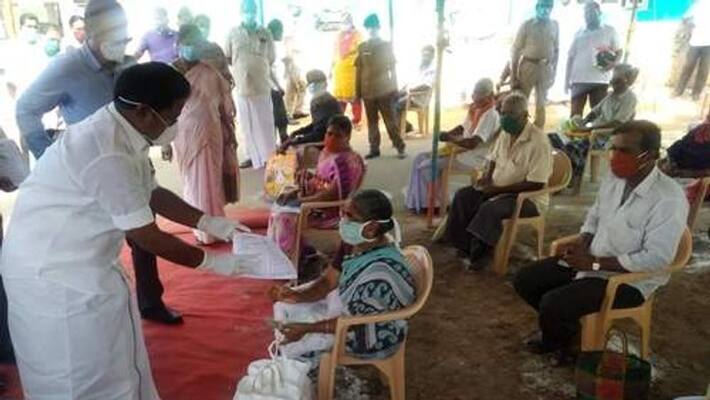 government started giving people 1000 rupees through ration shops government started giving people 1000 rupees through ration shops