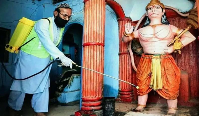 पाकिस्तान में अभी तक कोरोना के कुल संक्रमित मरीजों की संख्या 2 हजार 291 हो चुका है। इसमें मरने वालों की संख्या 33 पहुंच गई है।