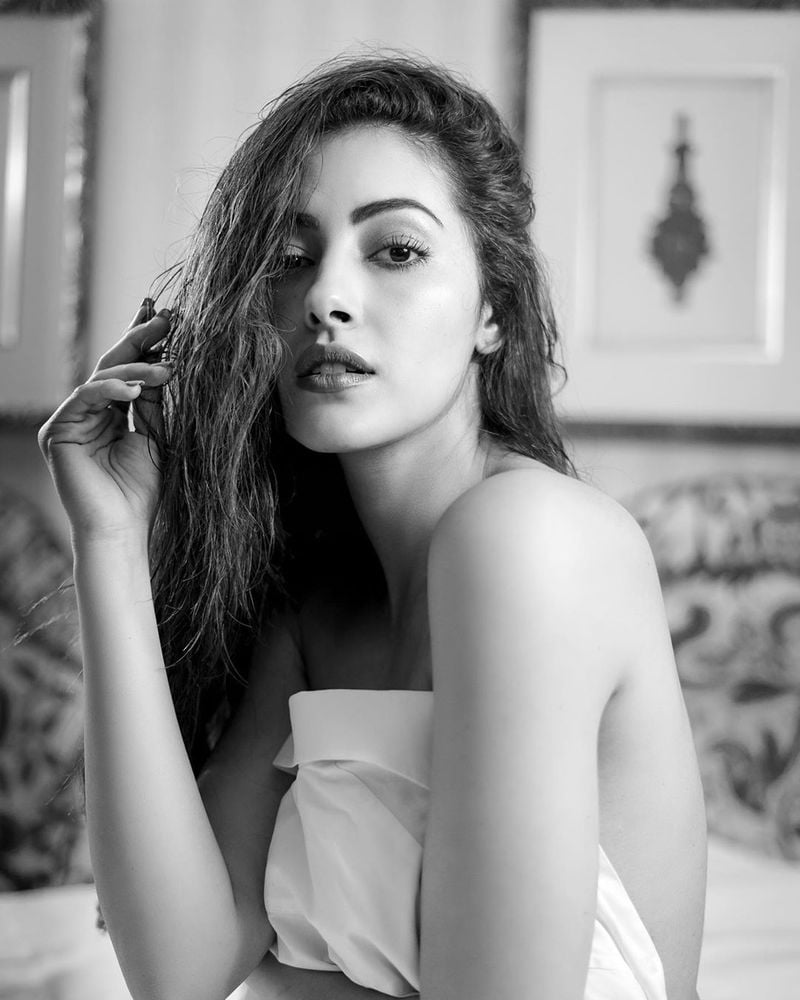 jeniffer piccinato hot photos from instagram