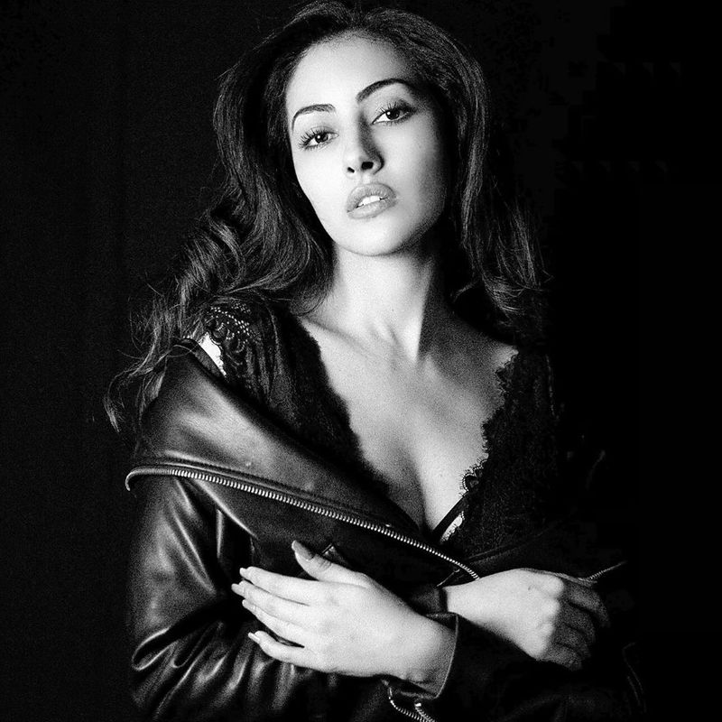 jeniffer piccinato hot photos from instagram