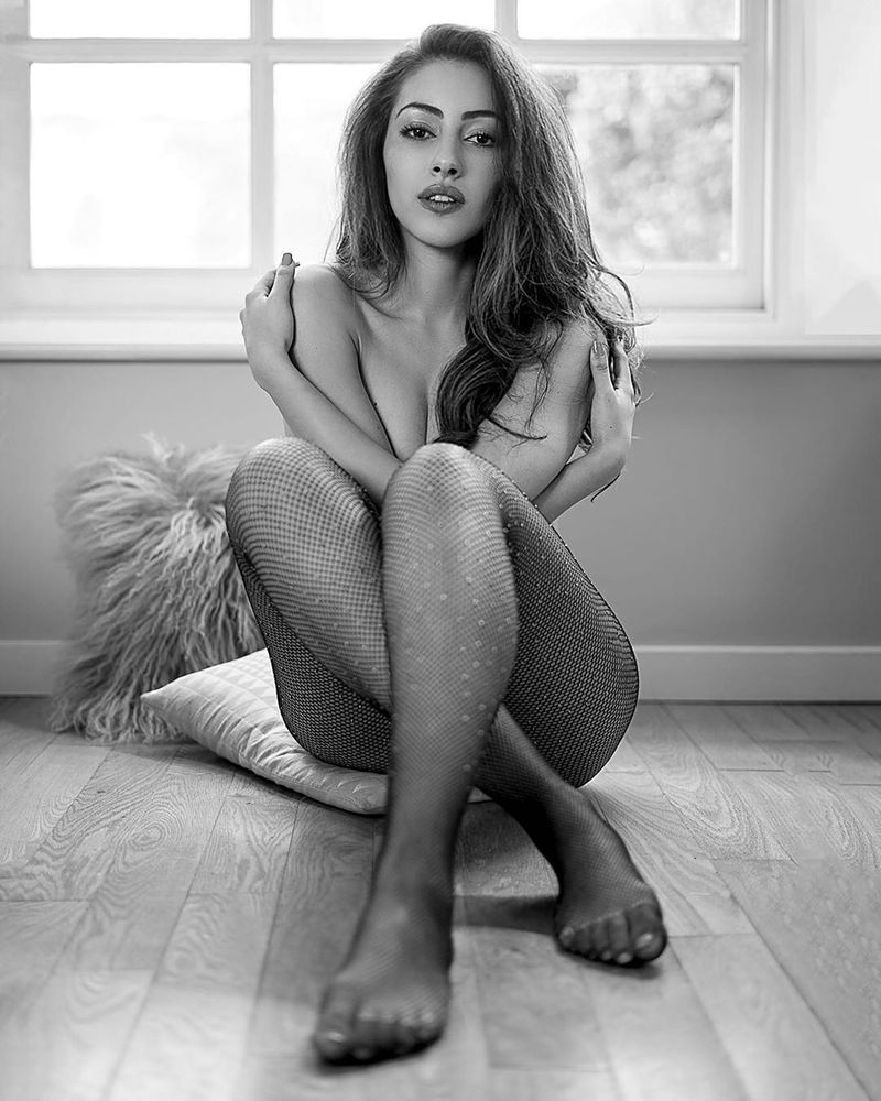 jeniffer piccinato hot photos from instagram