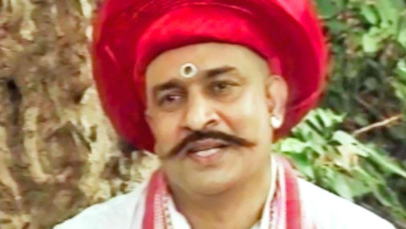 बाल धुरी ने इंजीनियरिंग की पढ़ाई की और इसके बाद उन्हें एक अच्छी नौकरी भी मिल गई थी। हालांकि बाल के भीतर छुपे बैठे एक्टर ने उन्हें चैन से रहने नहीं दिया।