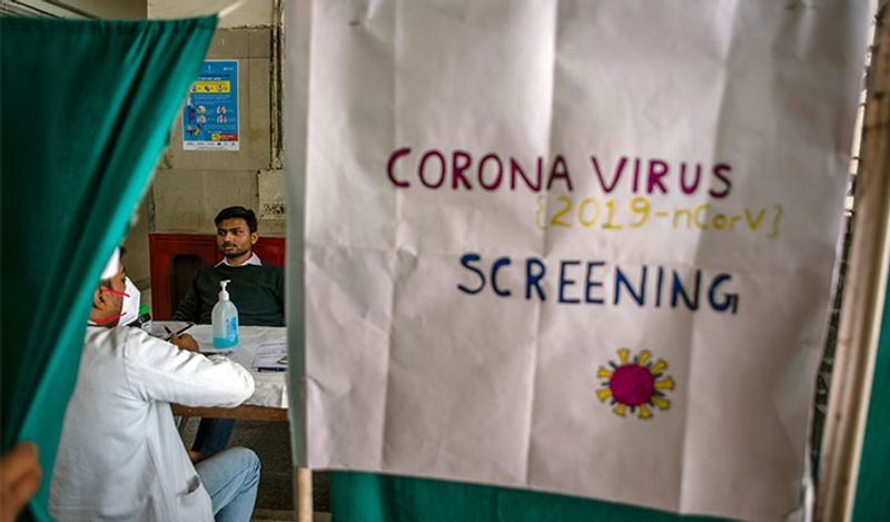 ह तस्वीर नई दिल्ली की है। यहां कोरोना की टेस्टिंग के लिए सेंटर बनाए गए हैं।