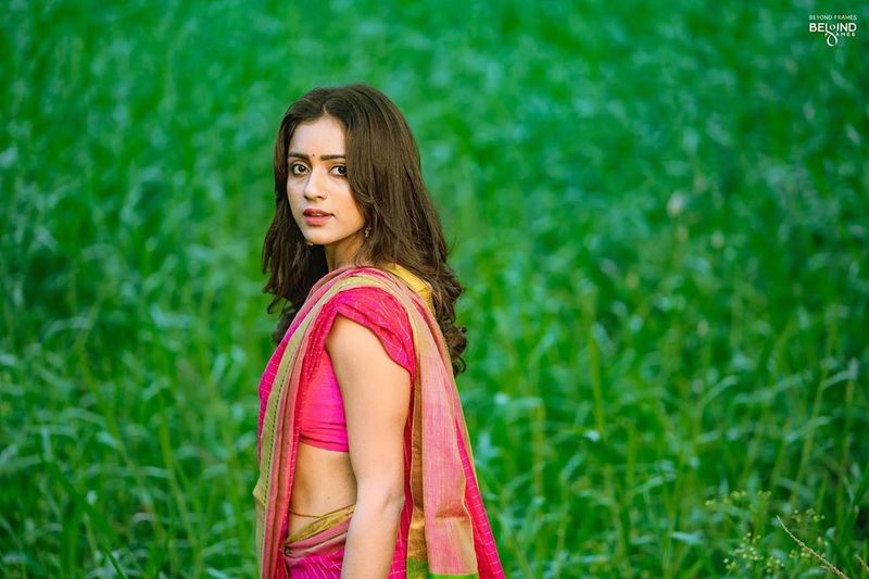 Bigg Boss 3 fame actress Vithika Sheru instagram photos
