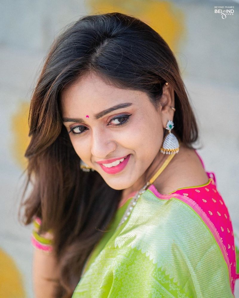 Bigg Boss 3 fame actress Vithika Sheru instagram photos