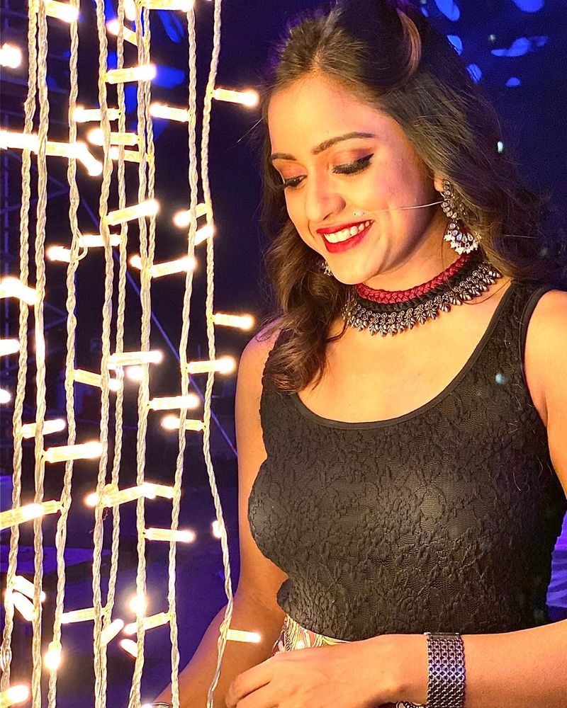 Bigg Boss 3 fame actress Vithika Sheru instagram photos